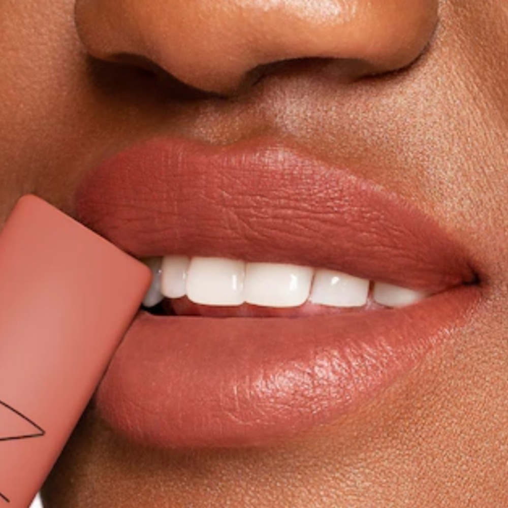 NARS Air Matte Lipstick In Thrust (Warm Beige)